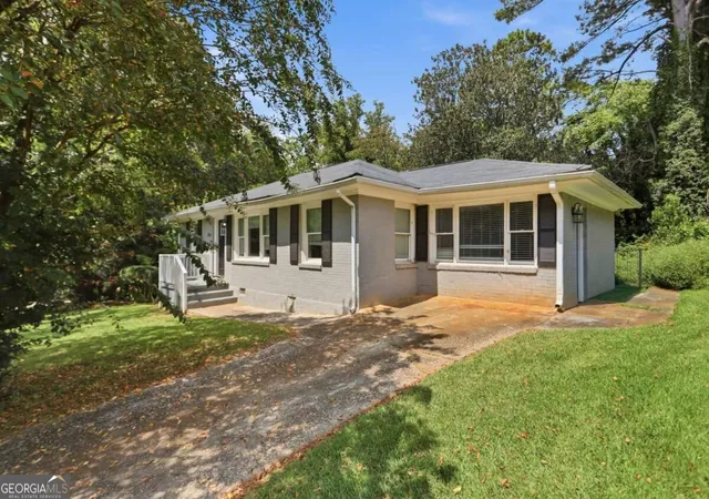 Photo 3 of Single family home for sale at 2164 Rockhaven Cir, Decatur, GA 30032 | MLS# 10842487 | Listing updated on 2026-09-23