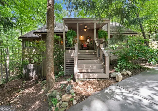 Photo 1 of Single family home for sale at 11 Blue Bell Cir N, Big Canoe, GA 30143 | MLS# 10834390 | Listing updated on 2026-09-09