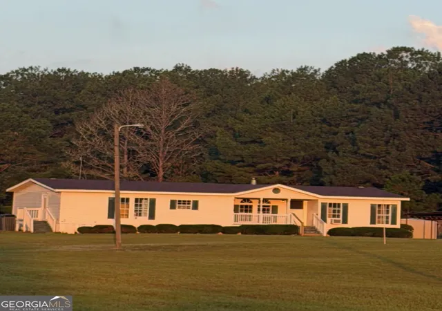Photo 1 of Manufactured home for sale at 385 Dean Rd, Franklin, GA 30217 | MLS# 10837180 | Listing updated on 2026-09-11