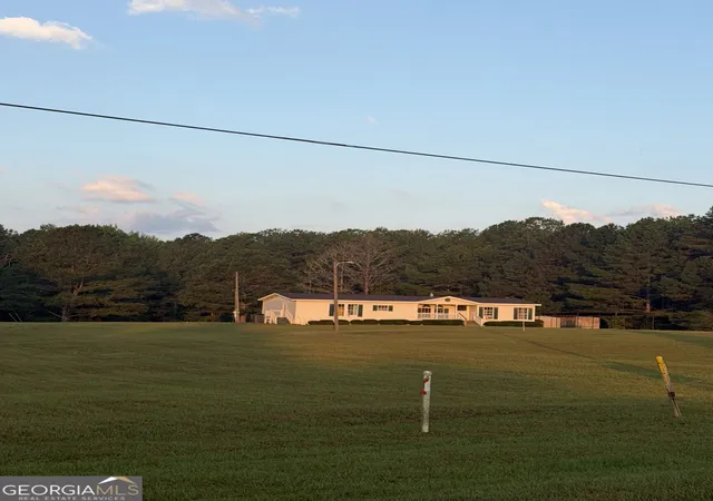 Photo 2 of Manufactured home for sale at 385 Dean Rd, Franklin, GA 30217 | MLS# 10837180 | Listing updated on 2026-09-11