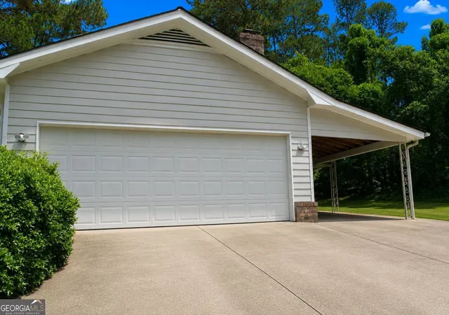 Photo 2 of Single family home for sale at 5057 Kurt Ln Sw, Conyers, GA 30094 | MLS# 10846283 | Listing updated on 2026-09-30