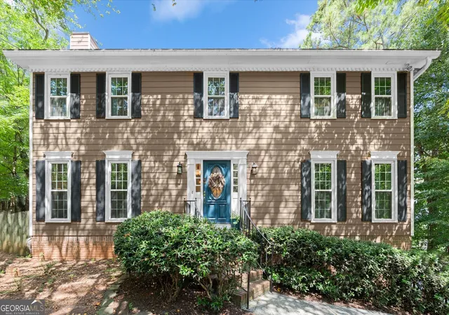 Photo 1 of Single family home for sale at 4977 Kings Wood Dr Ne, Roswell, GA 30075 | MLS# 10842850 | Listing updated on 2026-09-14