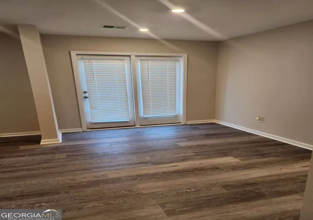 Photo 4 of Single family home for sale at 523 Amelia Ct, Villa Rica, GA 30180 | MLS# 10880420 | Listing updated on 2026-10-28