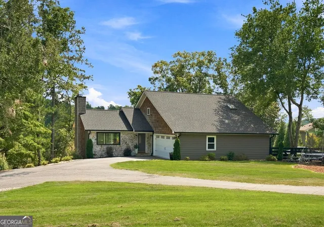 Photo 1 of Sale Pending at 8915 Bay Ln, Gainesville, GA 30506 | MLS# 10840554 | Listing updated on 2026-09-22