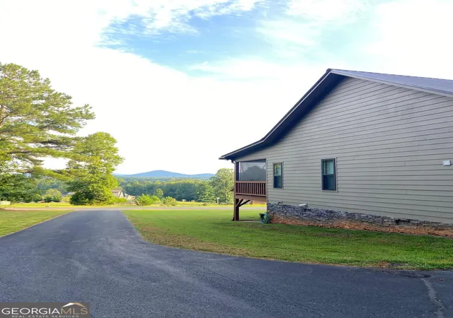 Photo 3 of Single family home for sale at 277 Sunset Trl, Blairsville, GA 30512 | MLS# 10842902 | Listing updated on 2026-09-16