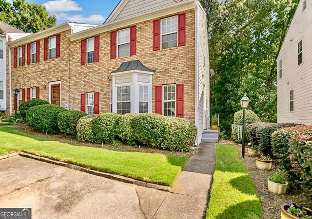 Photo 2 of Townhouse for sale at 2505 Thorngate Dr, Acworth, GA 30101 | MLS# 10852117 | Listing updated on 2026-09-24