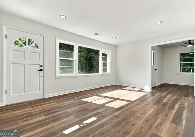Photo 2 of Single family home for sale at 1897 Calloway Dr NW, Atlanta, GA 30314 | MLS# 10877794 | Listing updated on 2026-10-26