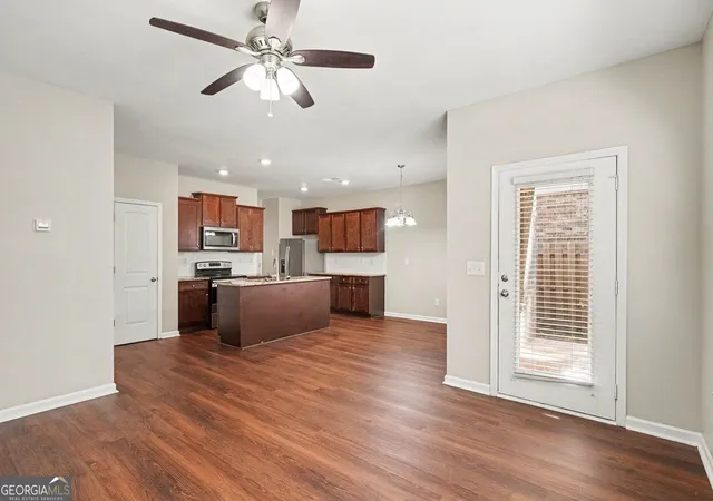 Photo 3 of Single family home for sale at 292 Rankin Cir, Mcdonough, GA 30253 | MLS# 10852313 | Listing updated on 2026-10-08