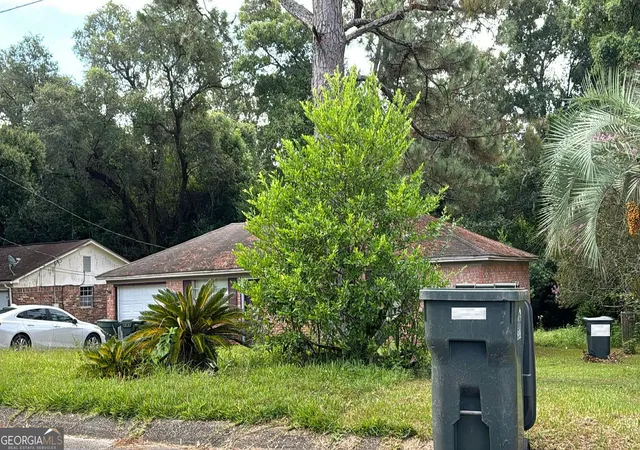 Photo 2 of Single family home for sale at 5711 Scotland Rd, Pensacola, FL 32526 | MLS# 10840019 | Listing updated on 2026-09-04
