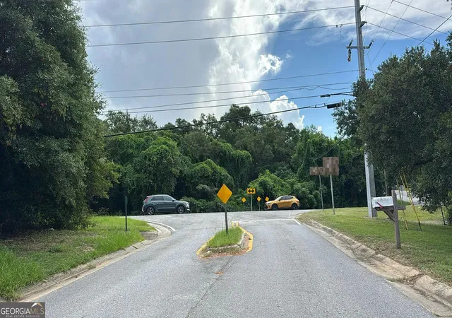 Photo 5 of Single family home for sale at 5711 Scotland Rd, Pensacola, FL 32526 | MLS# 10840019 | Listing updated on 2026-09-04