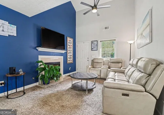 Photo 4 of Single family home for sale at 1073 Daventry Xing, Woodstock, GA 30188 | MLS# 10852439 | Listing updated on 2026-10-08