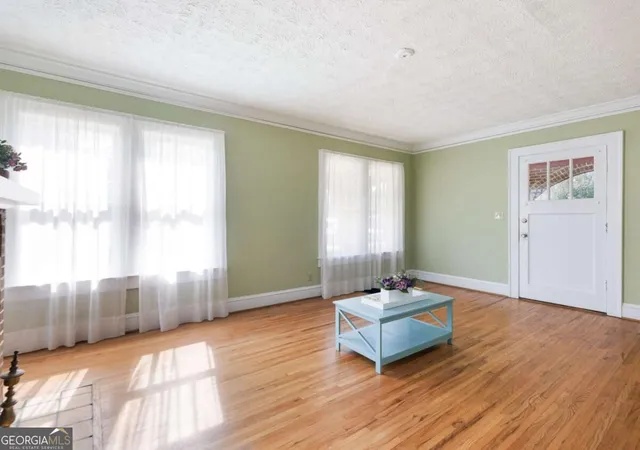 Listing Photo 4 - Condo for sale in building located at 1391 Jefferson Ave, Atlanta, GA 30344