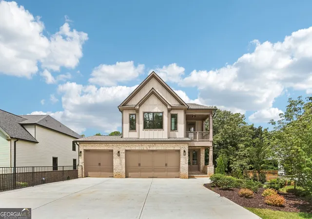 Photo 2 of Single family home for sale at 3265 Hilltop Cir, Marietta, GA 30066 | MLS# 10850744 | Listing updated on 2026-10-07