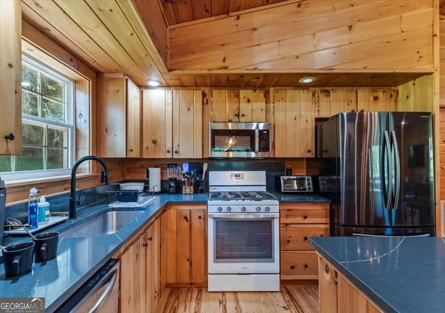Photo 4 of Single family home for sale at 25 Wildcat Run, Suches, GA 30572 | MLS# 10852963 | Listing updated on 2026-10-09
