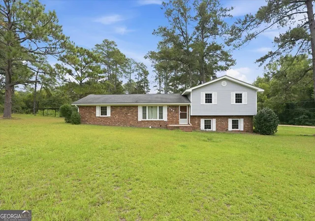 Photo 1 of Single family home for sale at 5560 Fulton Ml Rd, Lizella, GA 31052 | MLS# 10838460 | Listing updated on 2026-09-02