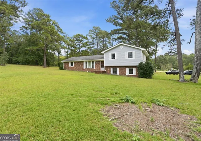 Photo 2 of Single family home for sale at 5560 Fulton Ml Rd, Lizella, GA 31052 | MLS# 10838460 | Listing updated on 2026-09-02