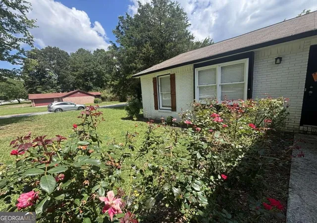Photo 2 of Single family home for sale at 6570 Kimberly Ml Rd, Atlanta, GA 30349 | MLS# 10839913 | Listing updated on 2026-09-15