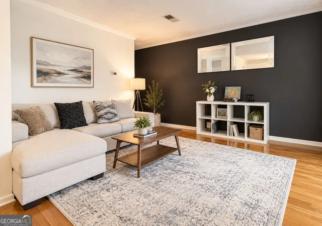 Photo 4 of Condo for sale at 1150 Collier Rd NW #11I, Atlanta, GA 30318 | MLS# 10819299 | Listing updated on 2026-09-23