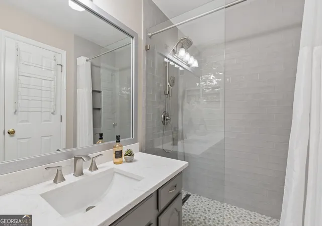 Photo 4 of Townhouse for sale at 597 Saint James Walk SE, Marietta, GA 30067 | MLS# 10850963 | Listing updated on 2026-10-04