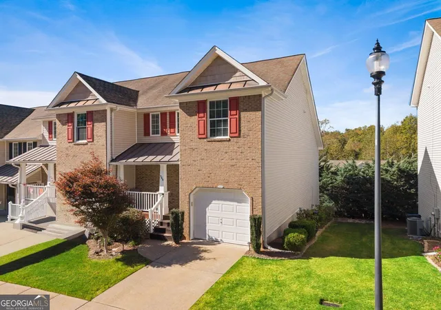 Photo 2 of Townhouse for sale at 566 Fox Crk Xing, Woodstock, GA 30188 | MLS# 10879974 | Listing updated on 2026-10-28