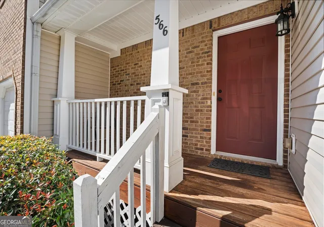 Photo 4 of Townhouse for sale at 566 Fox Crk Xing, Woodstock, GA 30188 | MLS# 10879974 | Listing updated on 2026-10-28