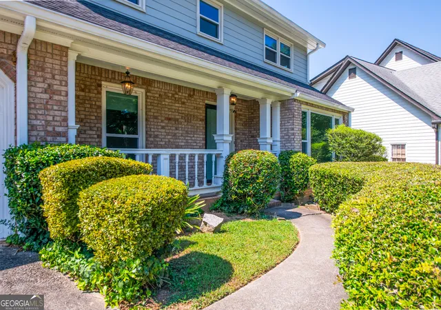 Photo 3 of Single family home for sale at 1276 Golf Link Dr, Stone Mountain, GA 30088 | MLS# 10852839 | Listing updated on 2026-10-08