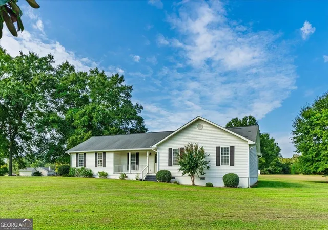 Photo 1 of Single family home for sale at 106 Stonegables Dr, Gray, GA 31032 | MLS# 10852371 | Listing updated on 2026-10-08