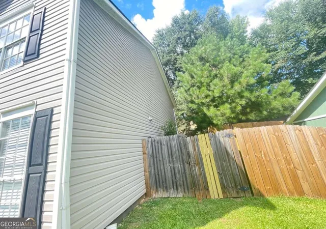 Photo 2 of Single family home for sale at 5535 Downs Way, Lithonia, GA 30058 | MLS# 10844827 | Listing updated on 2026-09-25