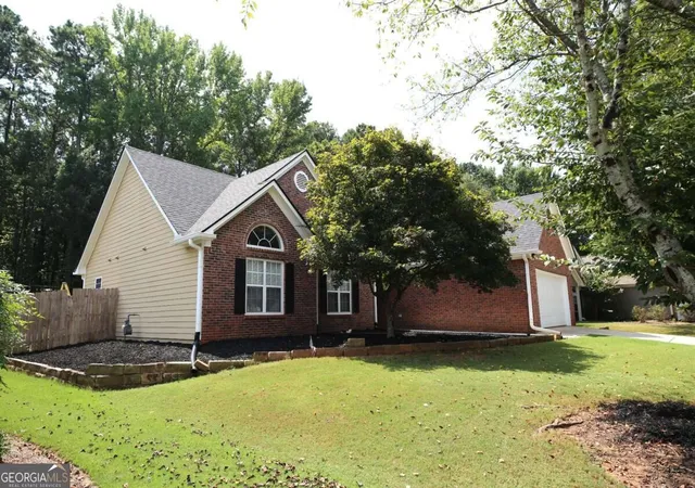 Photo 2 of Single family home for sale at 3458 English Oaks Dr NW, Kennesaw, GA 30144 | MLS# 10843263 | Listing updated on 2026-09-10