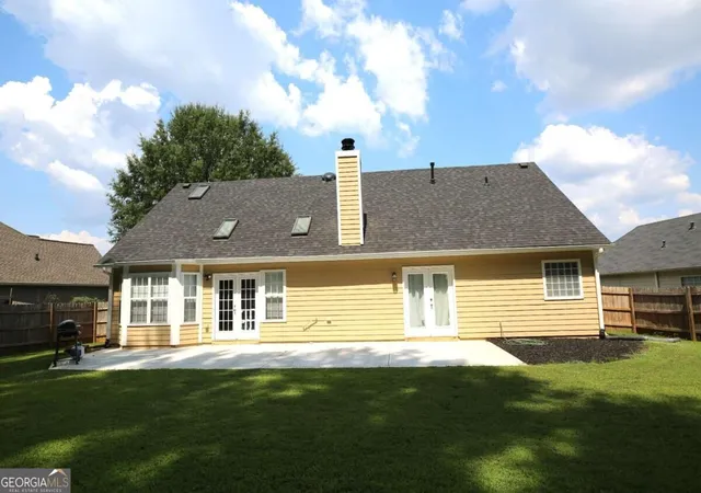 Photo 3 of Single family home for sale at 3458 English Oaks Dr NW, Kennesaw, GA 30144 | MLS# 10843263 | Listing updated on 2026-09-10