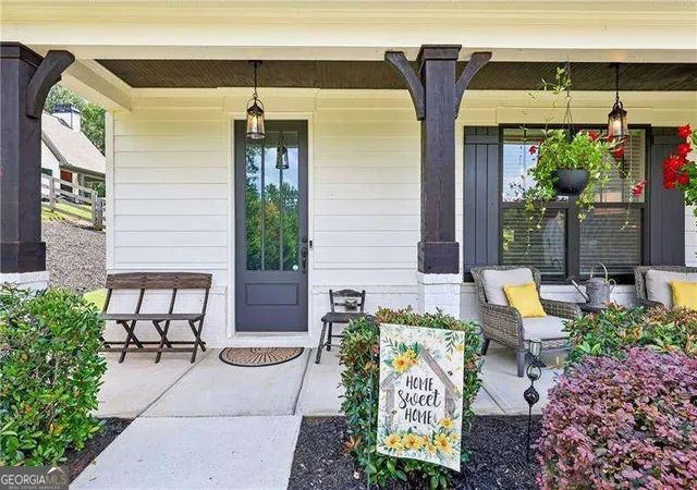 Photo 3 of Single family home for sale at 4060 Silverstone Dr, Braselton, GA 30517 | MLS# 10837114 | Listing updated on 2026-10-22
