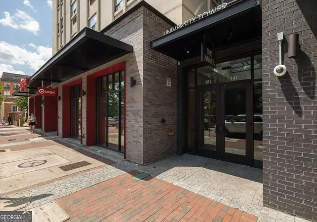 Listing Photo 3 - Condo for sale in building located at 131 Broad St E, Athens, GA 30601 - Unit #301