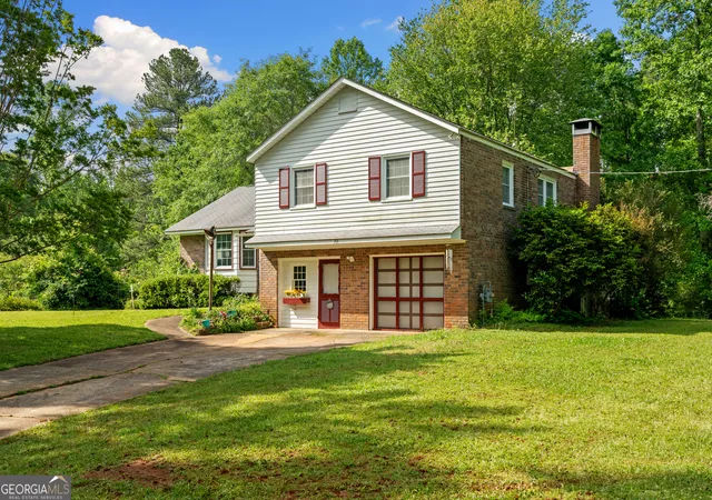 Photo 2 of Single family home for sale at 768 Burwell Rd, Carrollton, GA 30117 | MLS# 10724311 | Listing updated on 2026-10-02