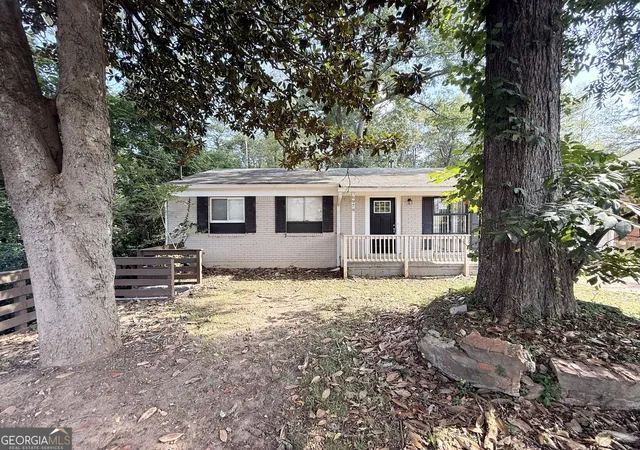 Photo 3 of Single family home for sale at 6979 Bruce Cir, Lithonia, GA 30058 | MLS# 10844778 | Listing updated on 2026-09-25