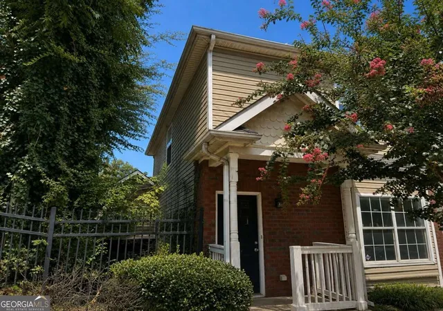 Photo 2 of Townhouse for sale at 253 Ralph David Abernathy Blvd Sw, Atlanta, GA 30312 | MLS# 10837673 | Listing updated on 2026-09-15