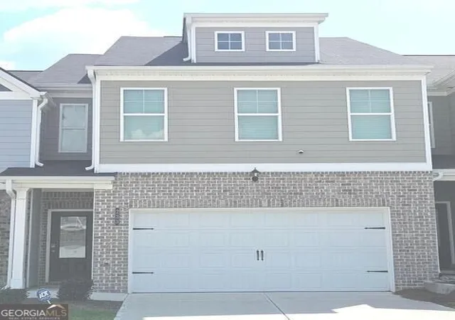 Photo 2 of Townhouse for sale at 233 Switcher Ct, Union City, GA 30291 | MLS# 10839892 | Listing updated on 2026-09-05