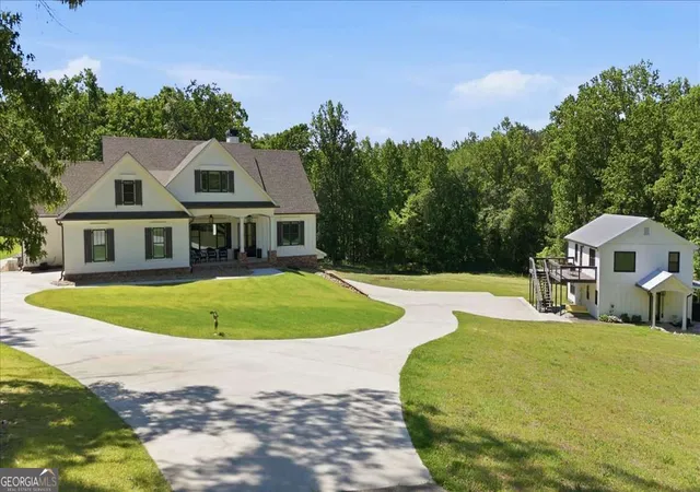 Photo 2 of Single family home for sale at 395 Heard Rd, Canton, GA 30114 | MLS# 10846538 | Listing updated on 2026-10-12