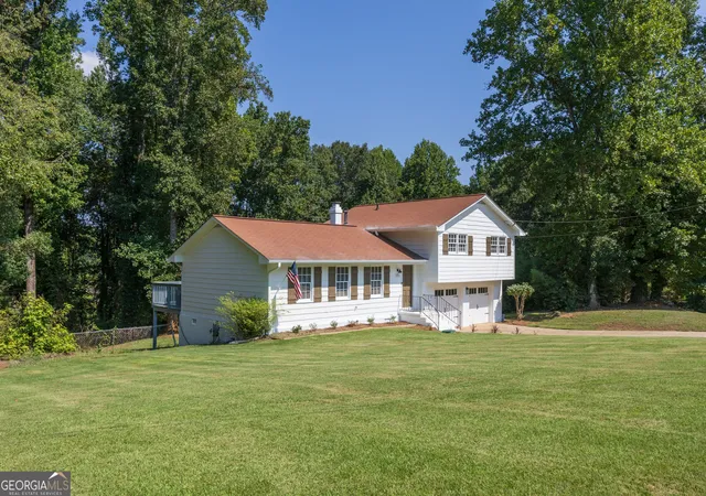 Photo 3 of Single family home for sale at 3031 Frankie Ln, Duluth, GA 30096 | MLS# 10795068 | Listing updated on 2026-09-04