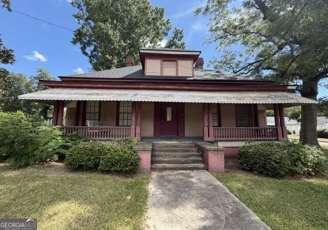 Photo 2 of Sale Pending at 302 Smith St, Tennille, GA 31089 | MLS# 10849965 | Listing updated on 2026-10-04