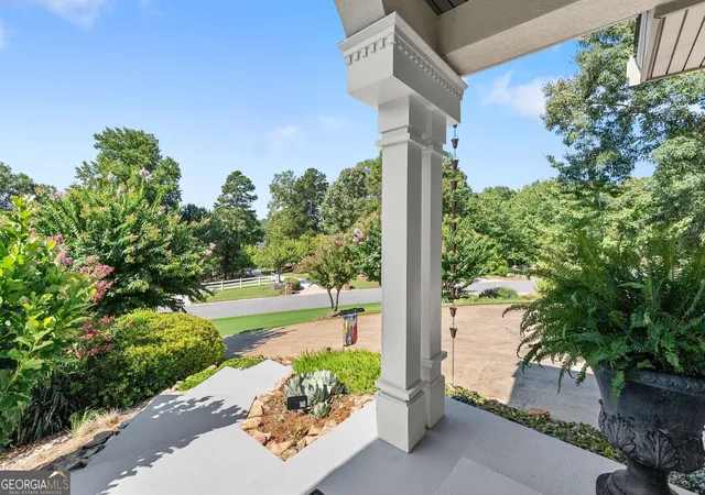 Photo 3 of Single family home for sale at 9220 Mainsail Dr, Gainesville, GA 30506 | MLS# 10840208 | Listing updated on 2026-10-09