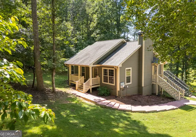 Single family home for sale at 629 Crane Trl, Cleveland, GA 30528 | MLS# 10851952