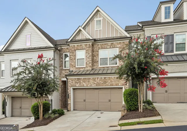 Photo 2 of Townhouse for sale at 3466 Fenton Dr Se, Smyrna, GA 30080 | MLS# 10848670 | Listing updated on 2026-10-02
