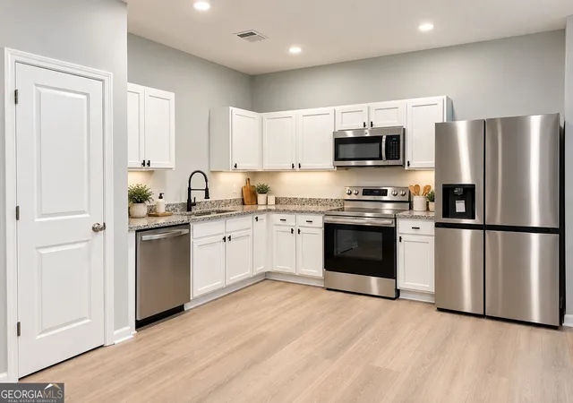 Photo 2 of Sale Pending at 6368 Kennonbriar Ct, Lithonia, GA 30058 | MLS# 10851982 | Listing updated on 2026-09-25