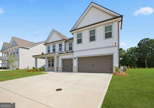 Photo 2 of Single family home for sale at 3662 Woody Way, Loganville, GA 30052 | MLS# 10852504 | Listing updated on 2026-10-08