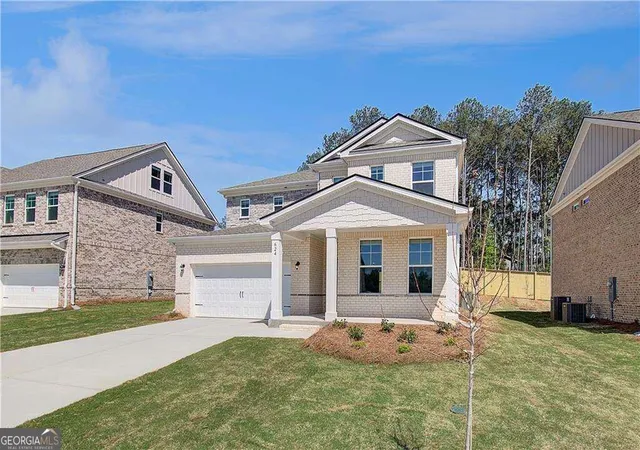 Photo 2 of Single family home for sale at 640 Leafy Branch Way, Mcdonough, GA 30253 | MLS# 10843307 | Listing updated on 2026-09-11