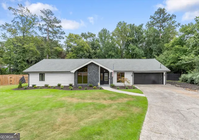 Photo 1 of Single family home for sale at 1300 Chipping Ct, Roswell, GA 30076 | MLS# 10838839 | Listing updated on 2026-10-02