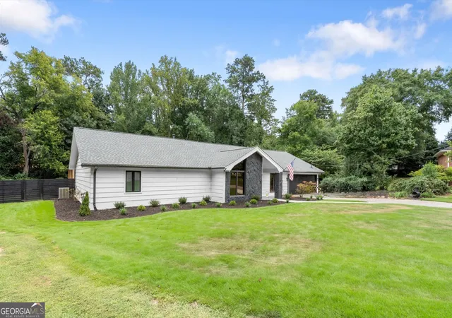 Photo 2 of Single family home for sale at 1300 Chipping Ct, Roswell, GA 30076 | MLS# 10838839 | Listing updated on 2026-10-02