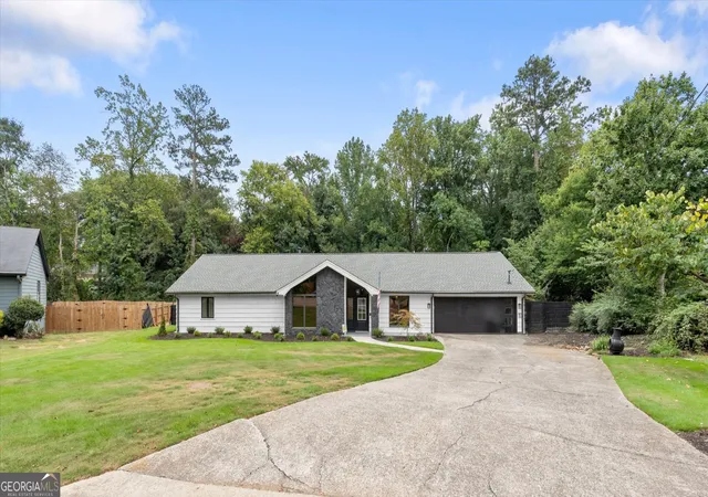 Photo 3 of Single family home for sale at 1300 Chipping Ct, Roswell, GA 30076 | MLS# 10838839 | Listing updated on 2026-10-02