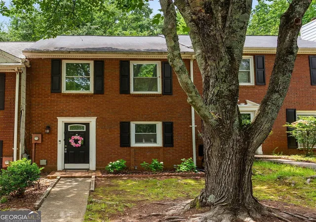 Photo 1 of Sale Pending at 169 Willow Strm Ct #169, Roswell, GA 30076 | MLS# 10844997 | Listing updated on 2026-09-27
