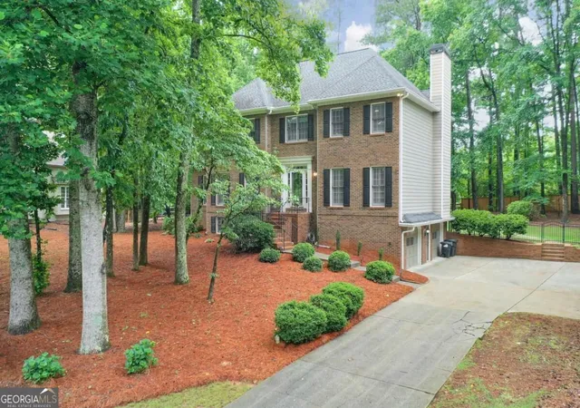 Photo 1 of Single family home for sale at 353 Battle Woods Trl Nw, Marietta, GA 30064 | MLS# 10838116 | Listing updated on 2026-09-16